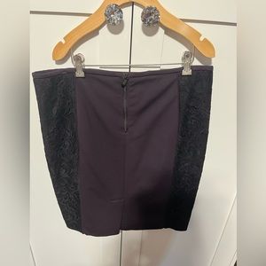 NWOT’s RW&Co plum stretch skirt- size 14